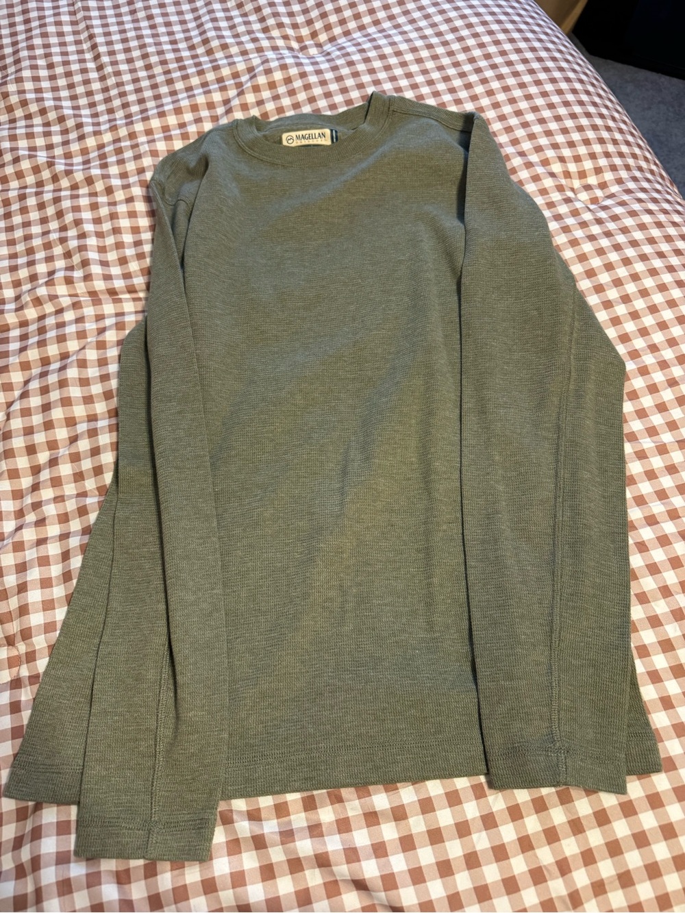 Magellan Outdoors Women's Long Sleeve Crewneck in Olive Green